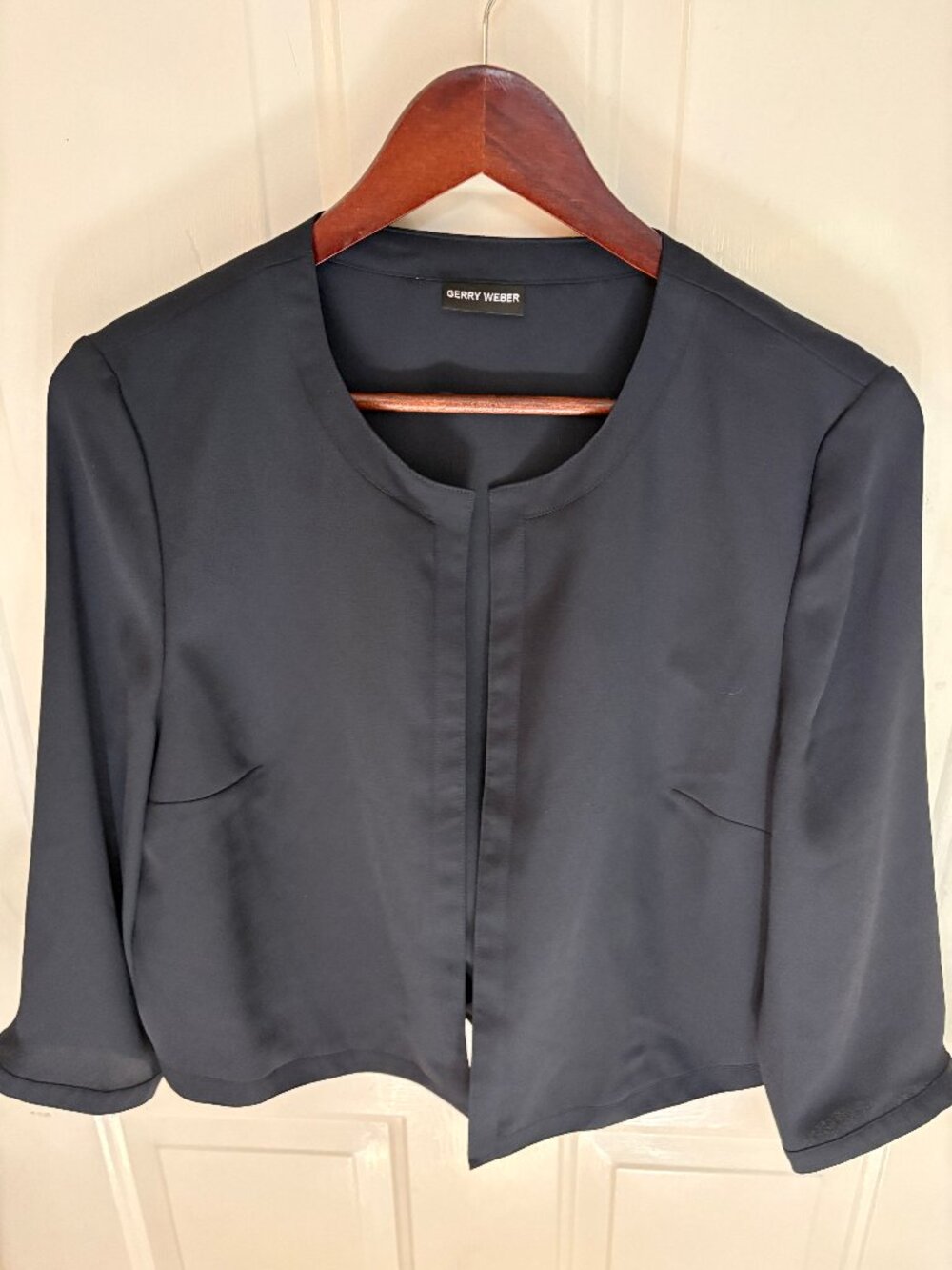 Gerry Weber Black Blouse Jacket Crop Blazer - Size 12